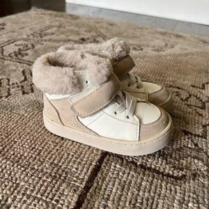 Zara Tan and White Toddler Sneakers size 6 (EUR 23)